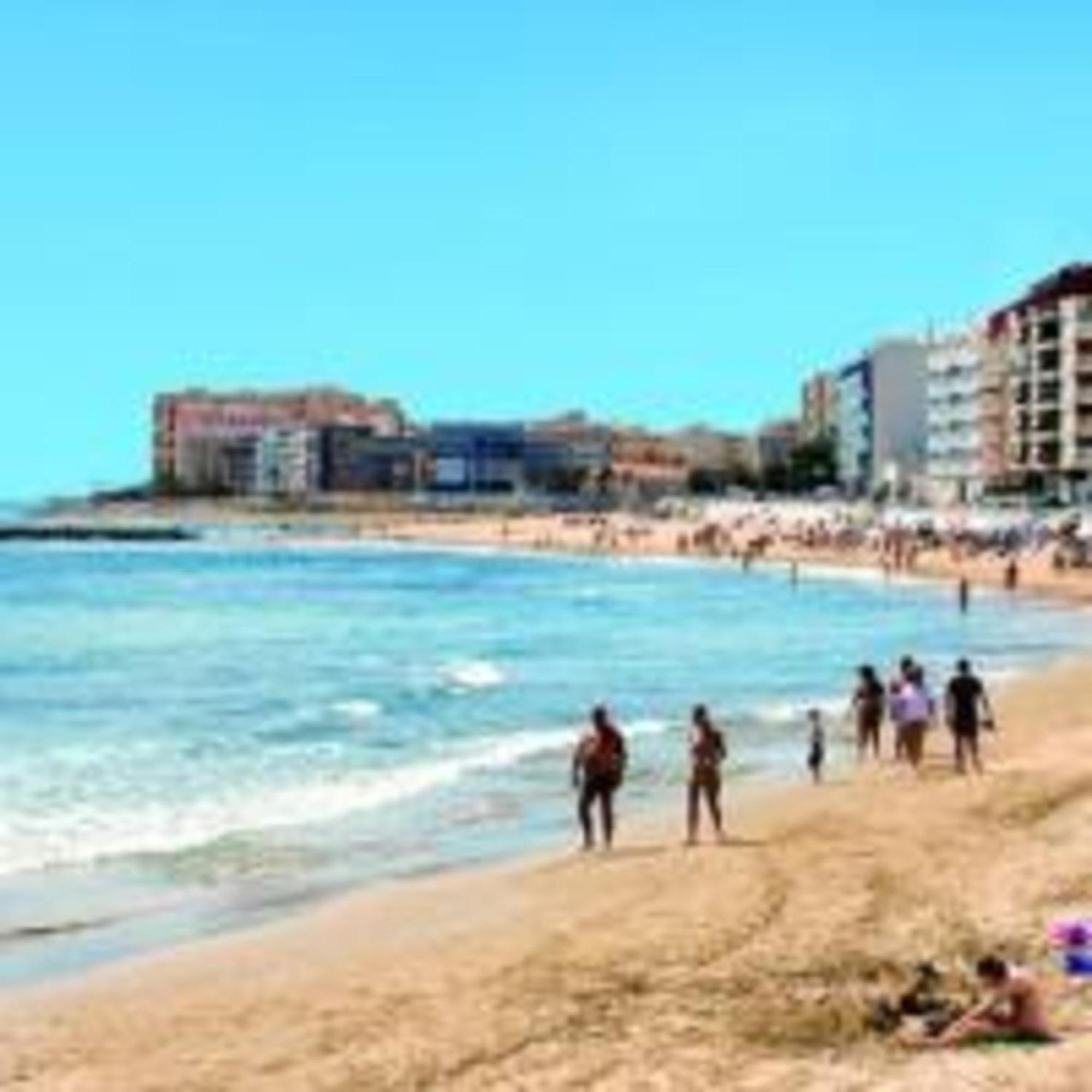 Pmt16 - Large City Apartment On The Beach Torrevieja Exterior photo